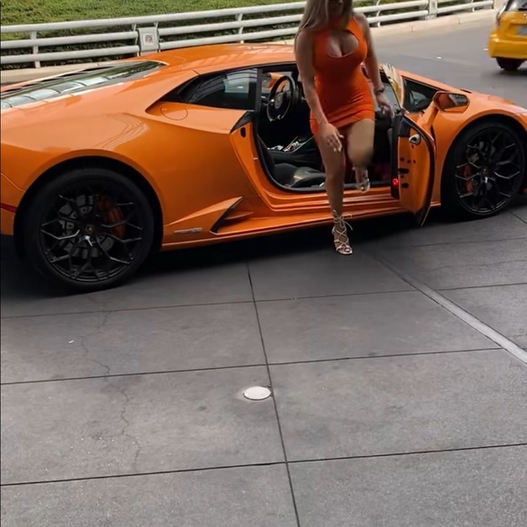 Snatched dress 🍊 - Picture 3 of 12